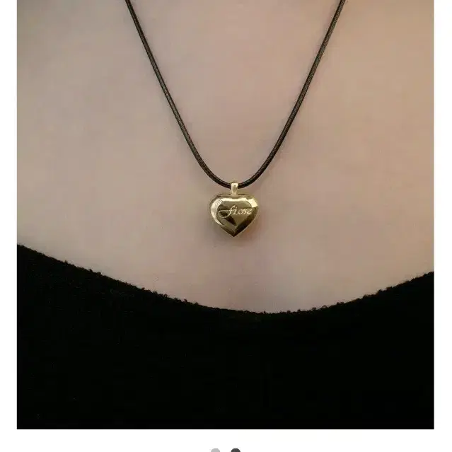 피오레 볼드하트 네크리스fiore bold heart necklace