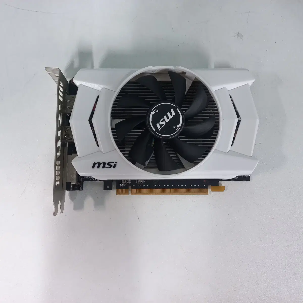 MSI 지포스 GTX950 OC D5 2GB 아머 V3