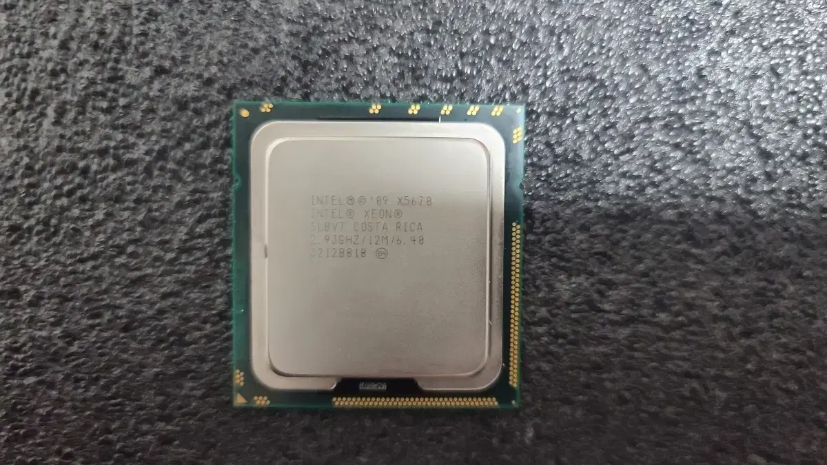 인텔 제온 x5670 cpu 팝니다.