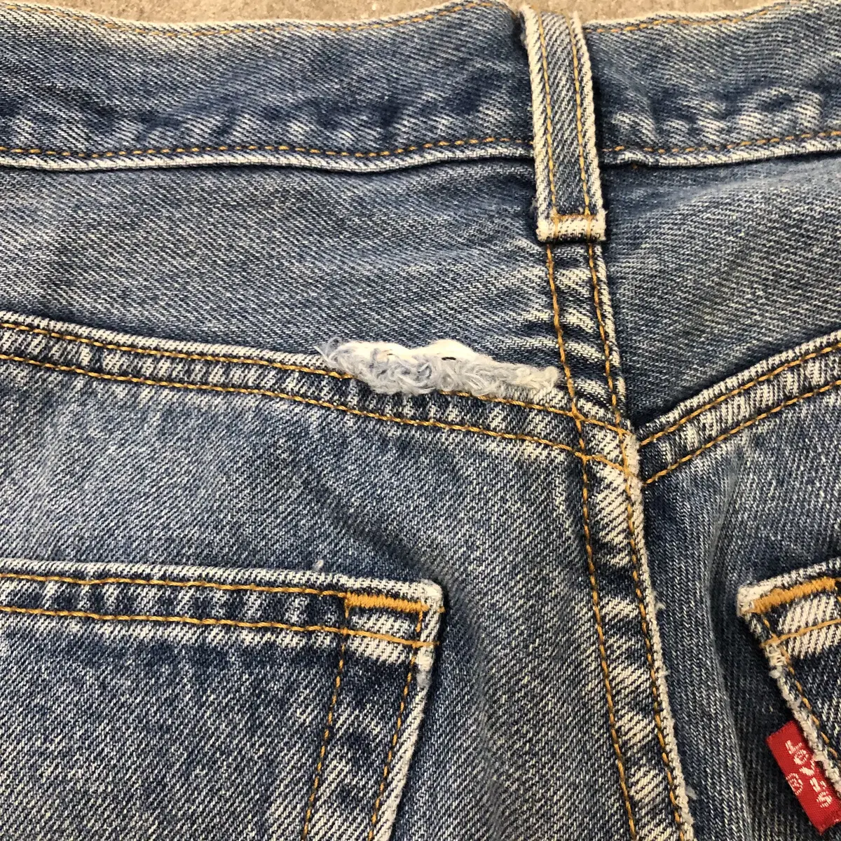 90s/00s Levi's 501 Denim Pants (32)