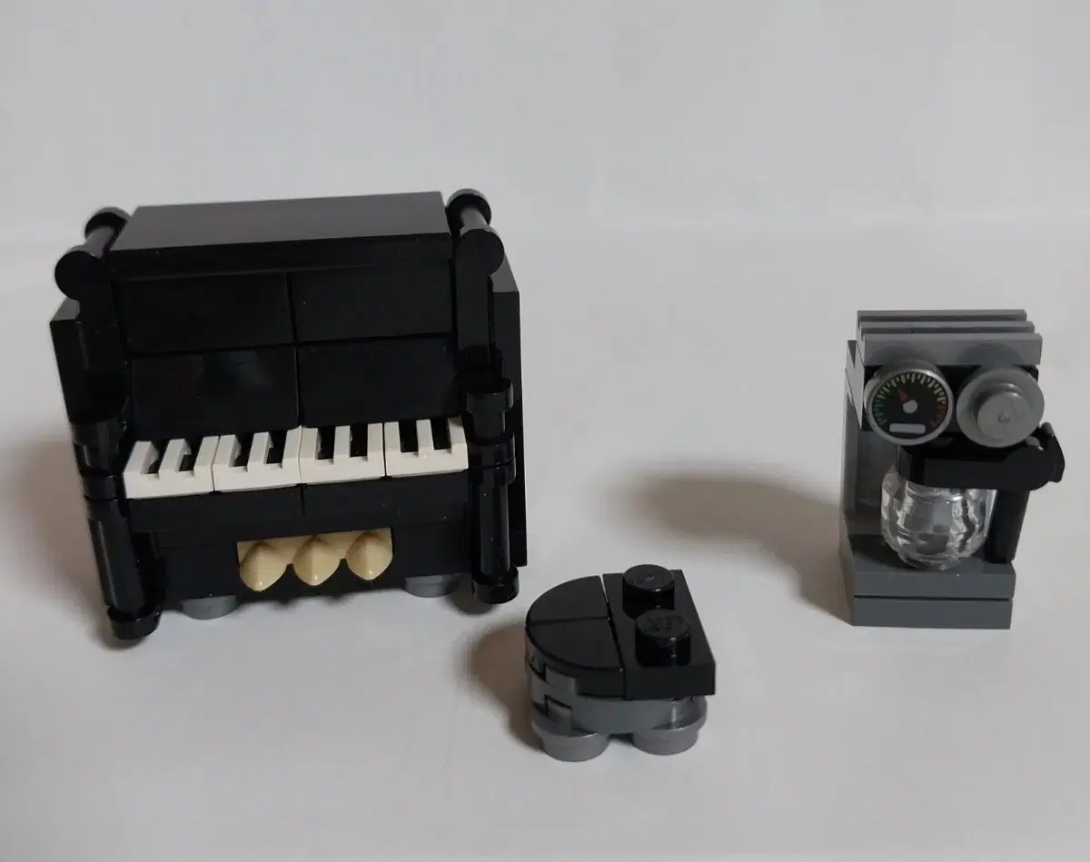 LEGO Piano Coffee Machine