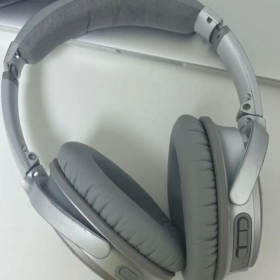 BOSE QC35 2세대  보스 실버 헤드셋