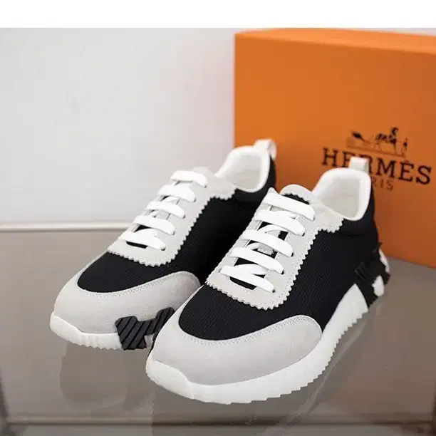 HM Bouncing Sneakers Mesh Suede