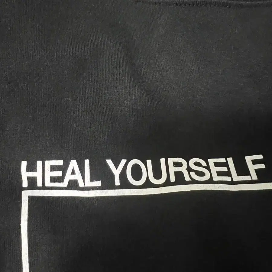 언더커버 Undercover 23SS heal your self 반팔티4