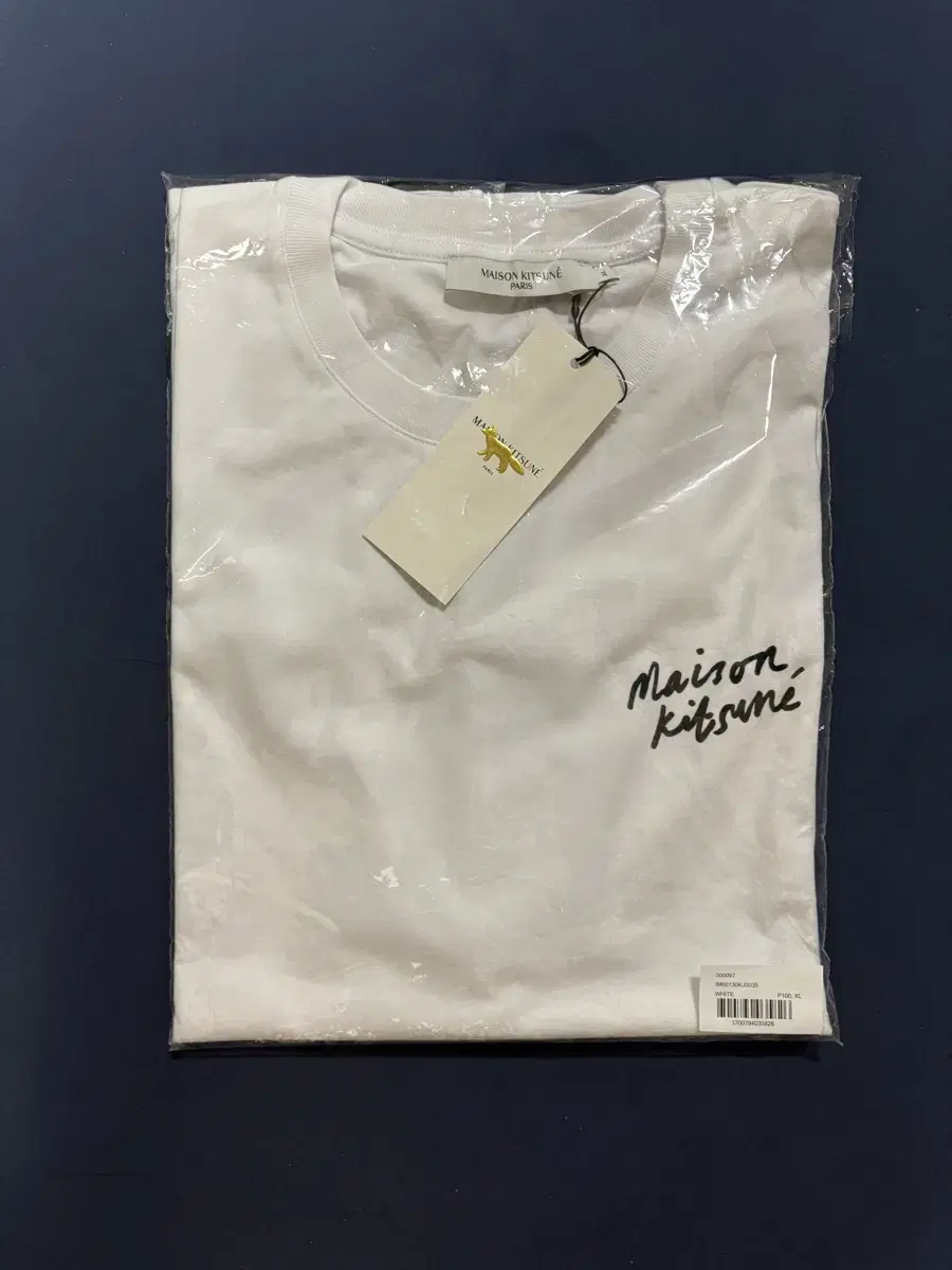 Maison Kitsune Handwritten Vahn Tee