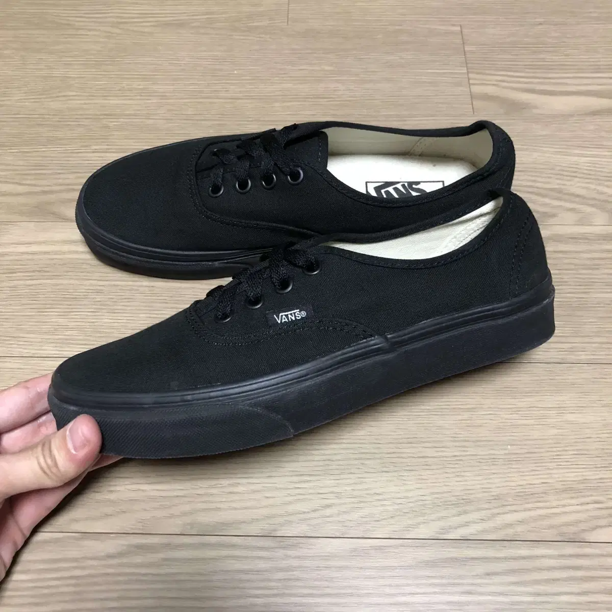 240) 반스 VANS 어센틱 올블랙 올검 트리플블랙 어센틱 240