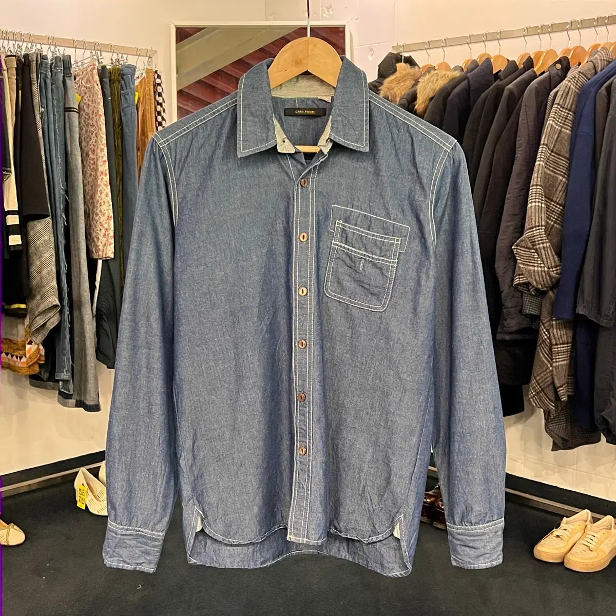 [Taupo] [M] Chaopanic chambray shirt