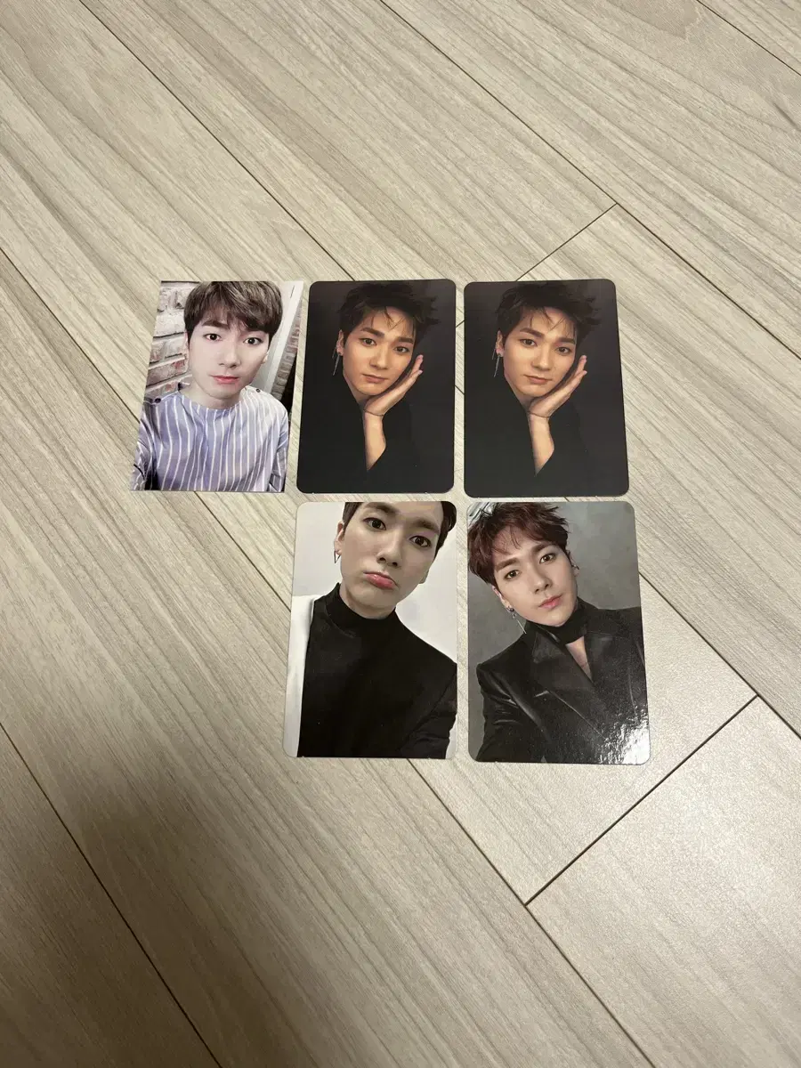 nu'est aron photocard in bulk