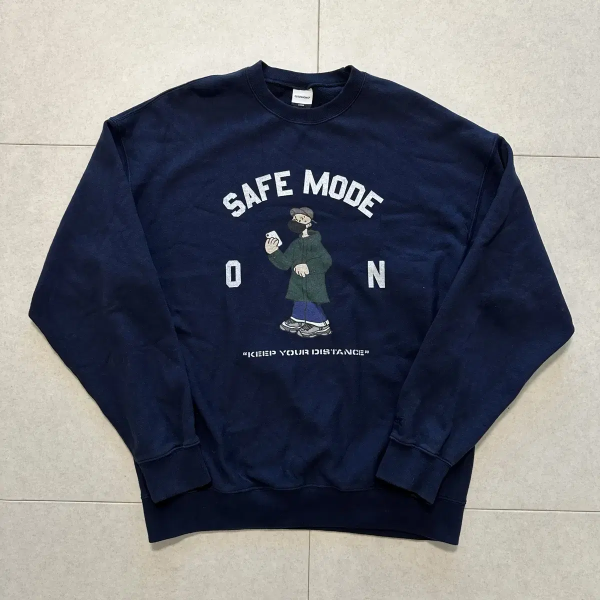 [sizes 105-110] Outstanding Overfit Sweatshirt