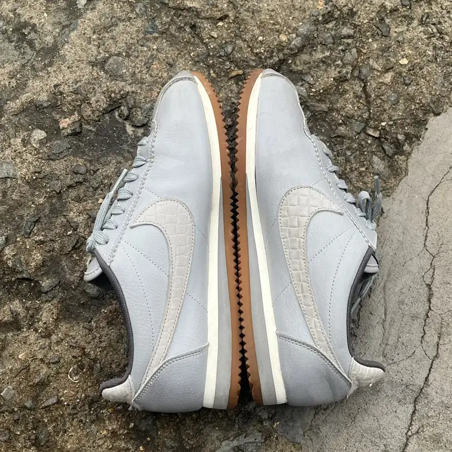 나이키 클래식 코르테즈 레더 럭스 270 Nike