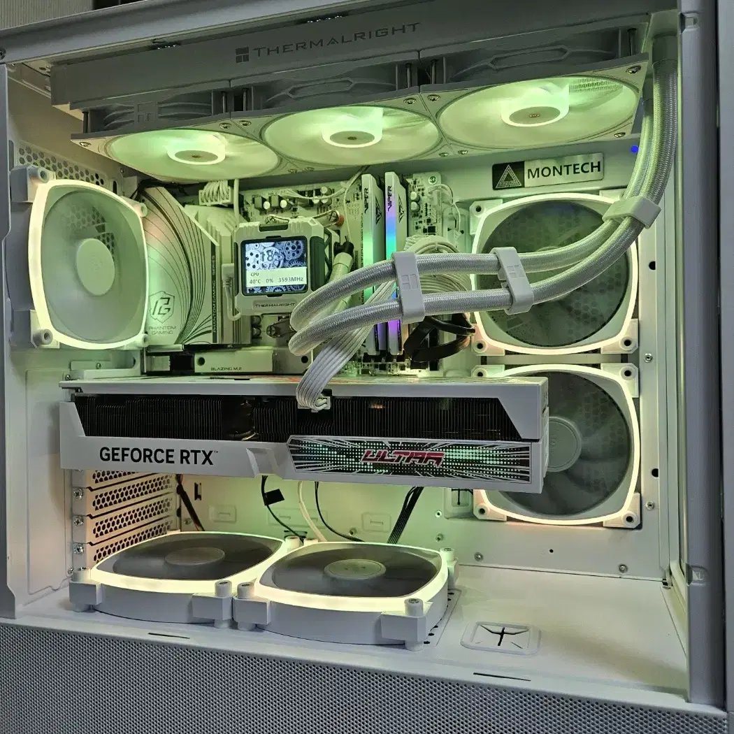 (화이트)라이젠7900x3d 램32g 1테라 4080 SUPER 수냉!~