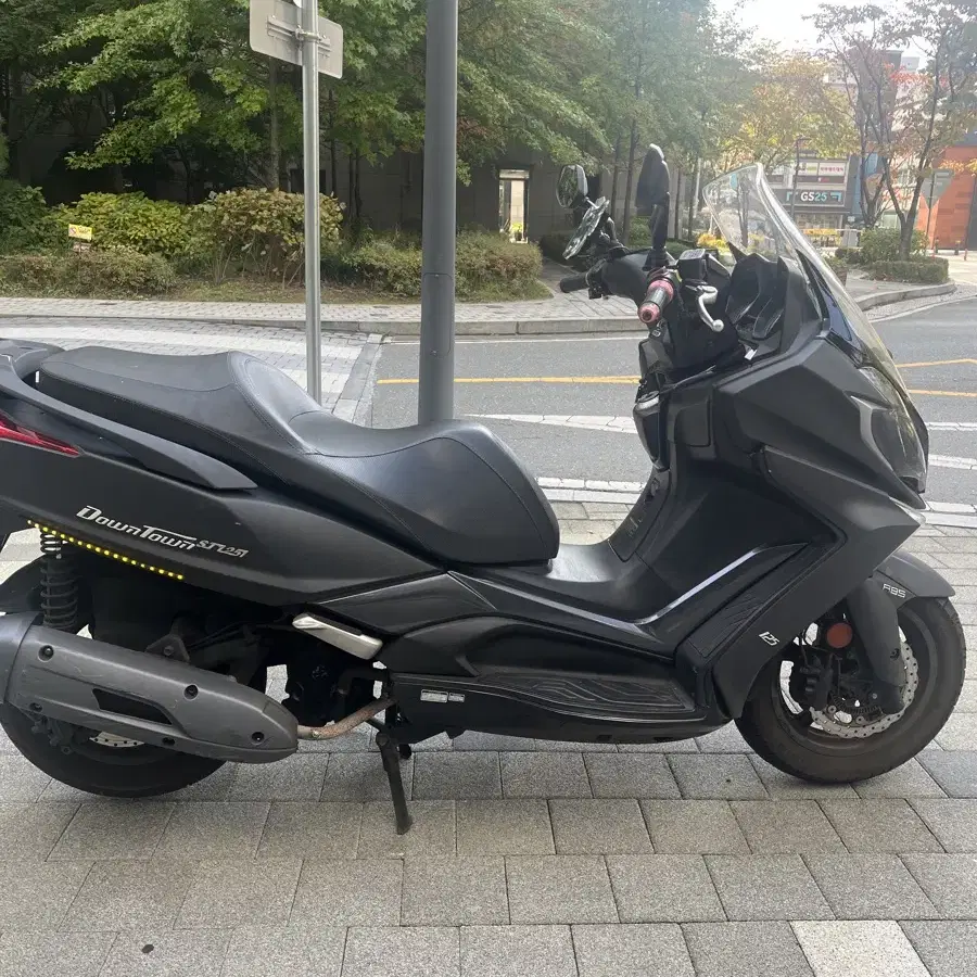 킴코 다운타운 125cc 16년식 판매합니다