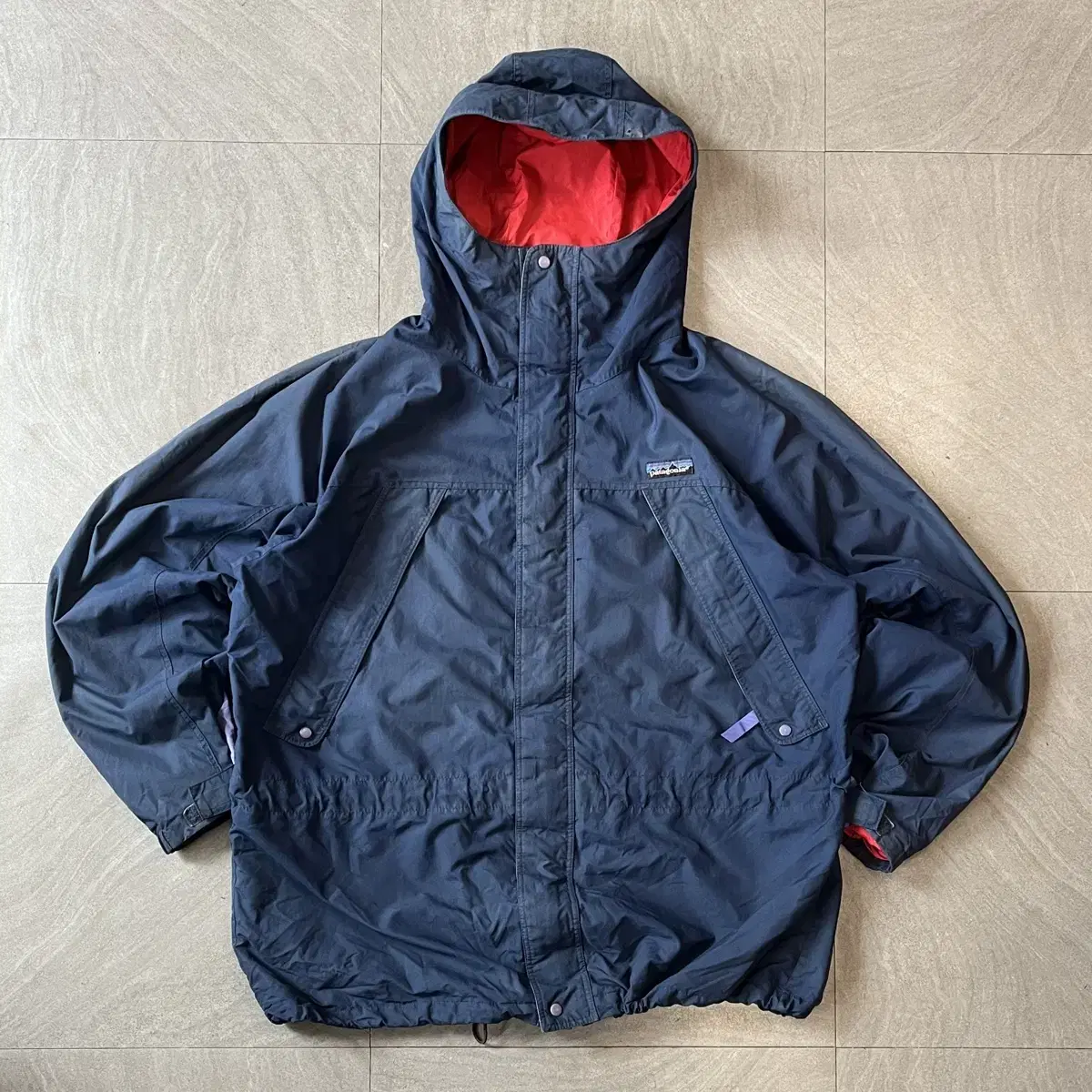 Genuine Patagonia Navy Windbreaker Jacket from the 90s