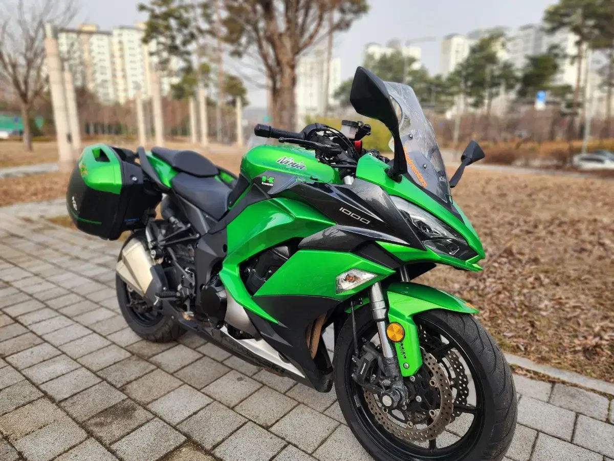 가와사키 z1000sx 18년형 짧은키로수 판매합니다