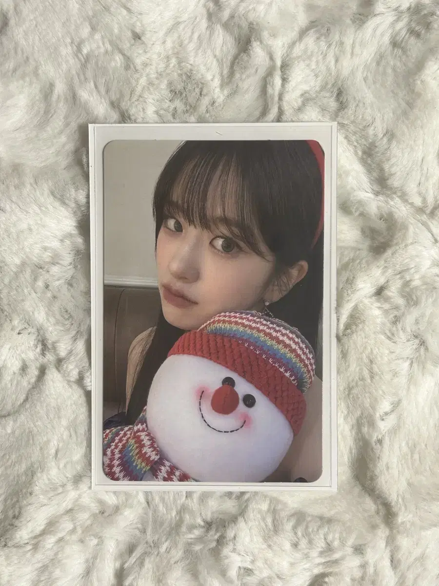 ive ahn yujin main soundwave 8th snowman photocard wts