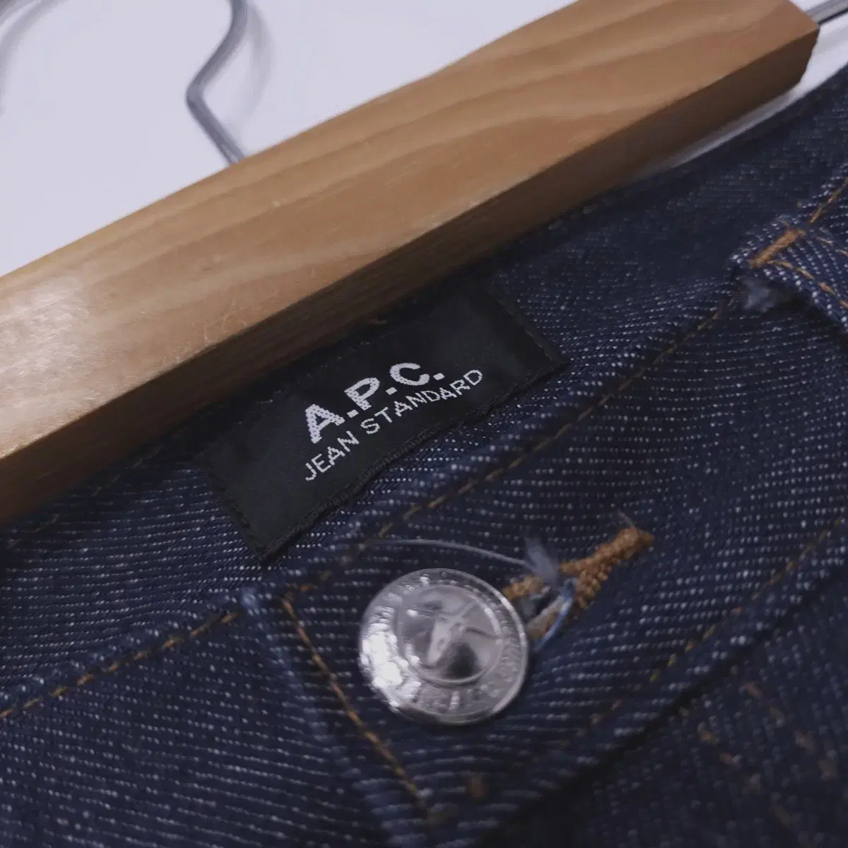 A.P.C) 아페쎄 거의새거 남성 생지 데님진 -33