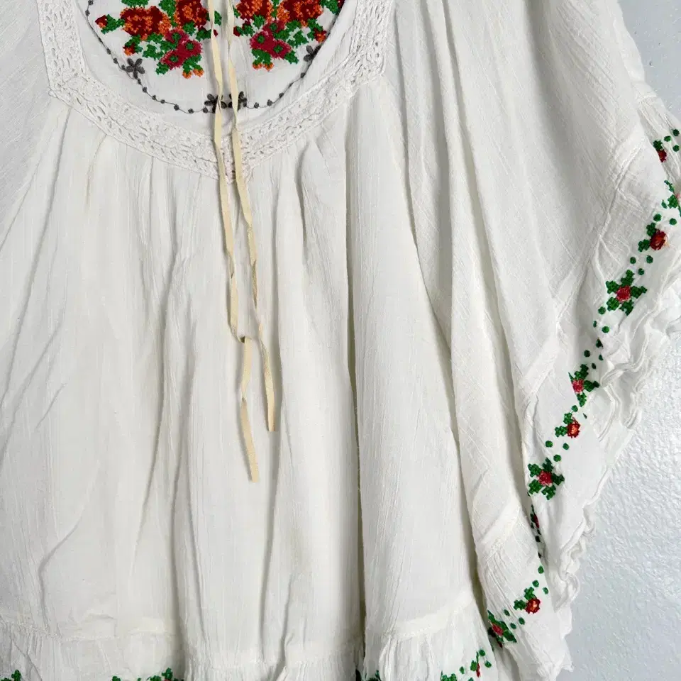 vintage embroidered boho cape