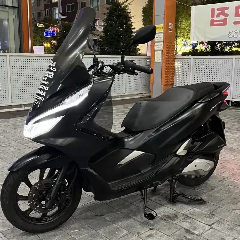 pcx125 멧블랙 출퇴근사용 슈퍼커브대차또는 판매합니다