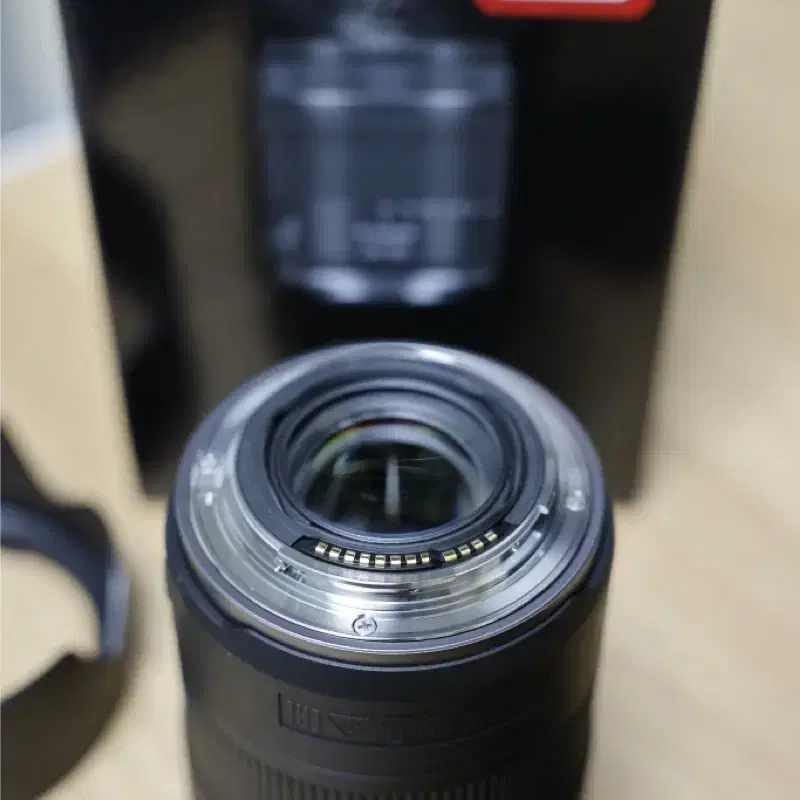 캐논rf24-105 f4-f7.1 is stm