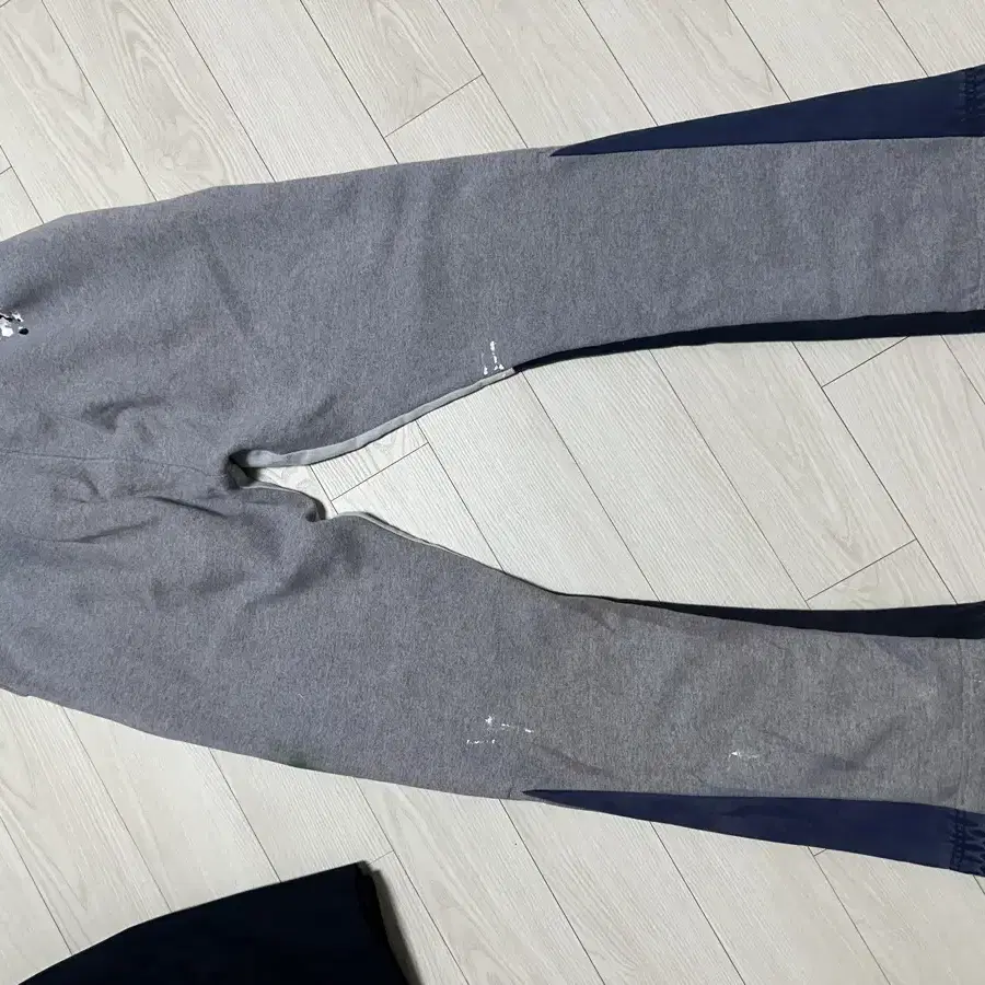 [XL] GALLERYDEPT PAINTED FLARE SWEATPANT