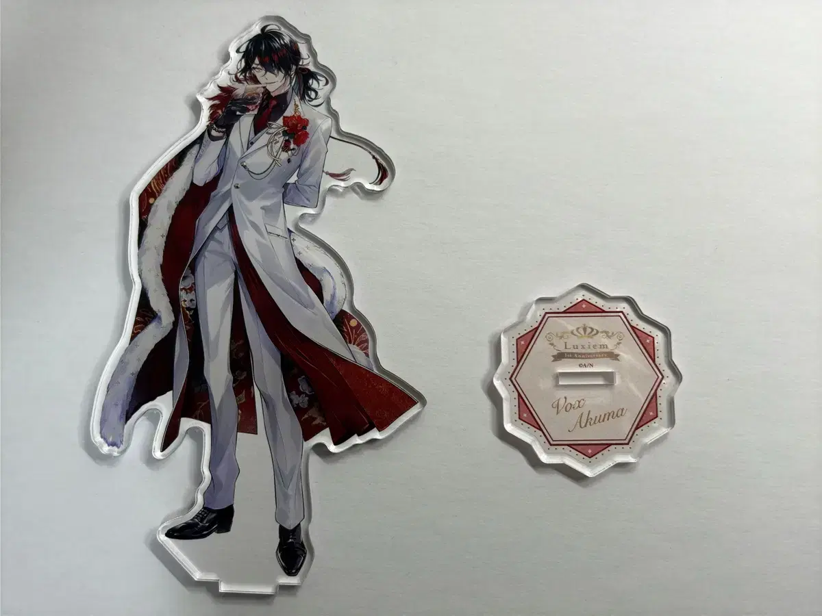 NIJISANJI en Luxium Vox Akuma 1st Anniversary acrylic Stand