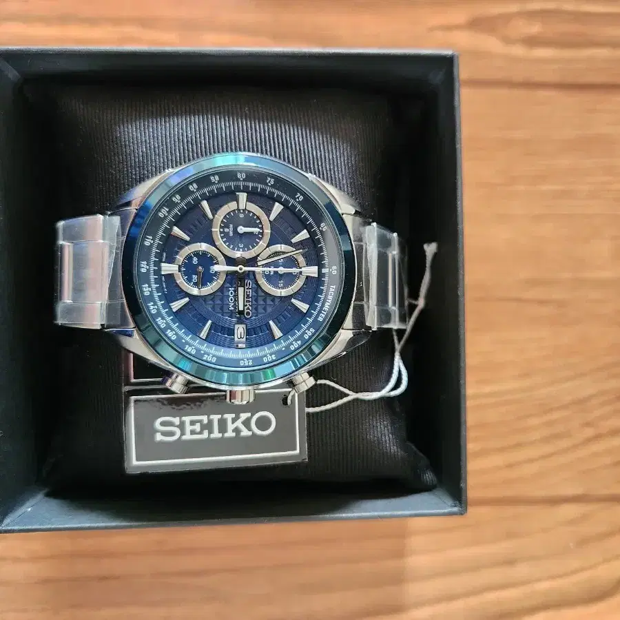 SEIKO SSB181J1 크로노그래프 메탈밴드