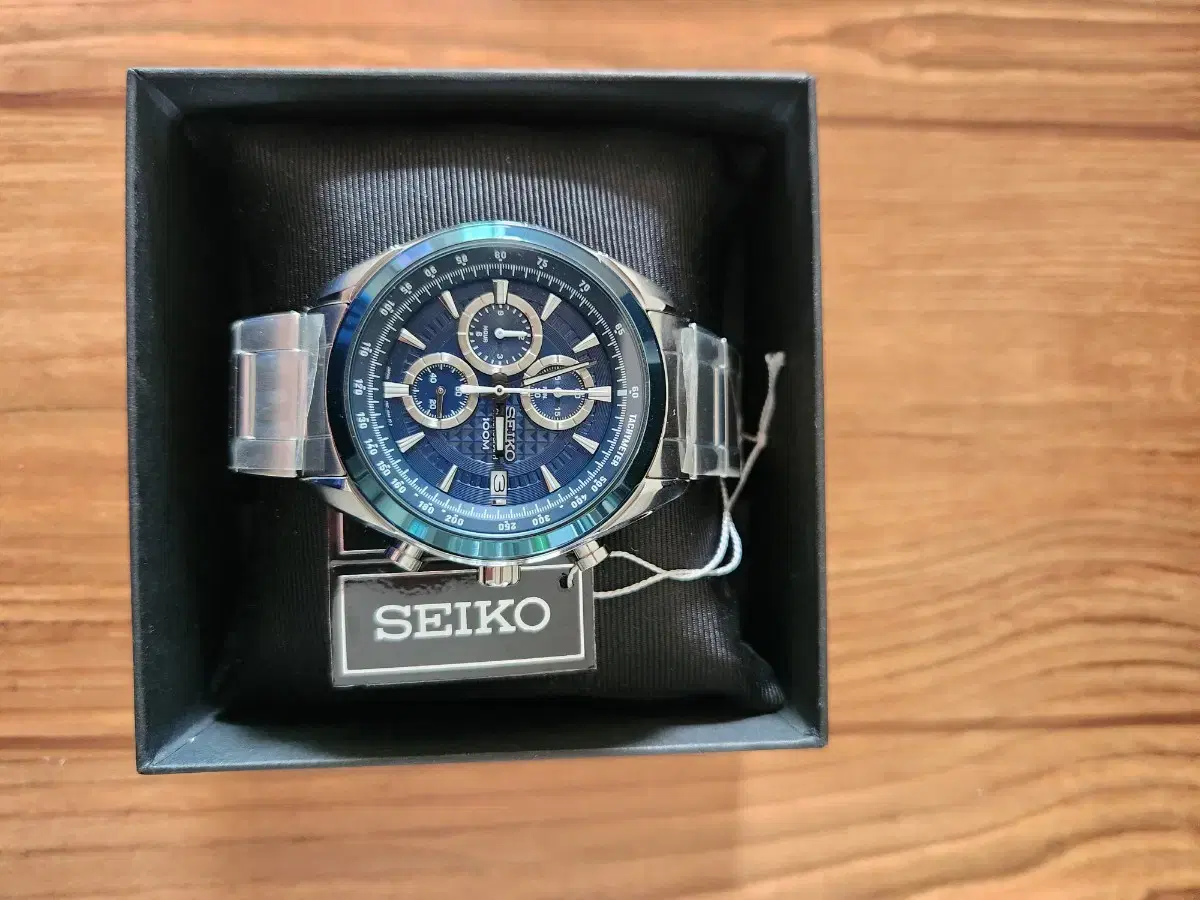 SEIKO SSB181J1 크로노그래프 메탈밴드