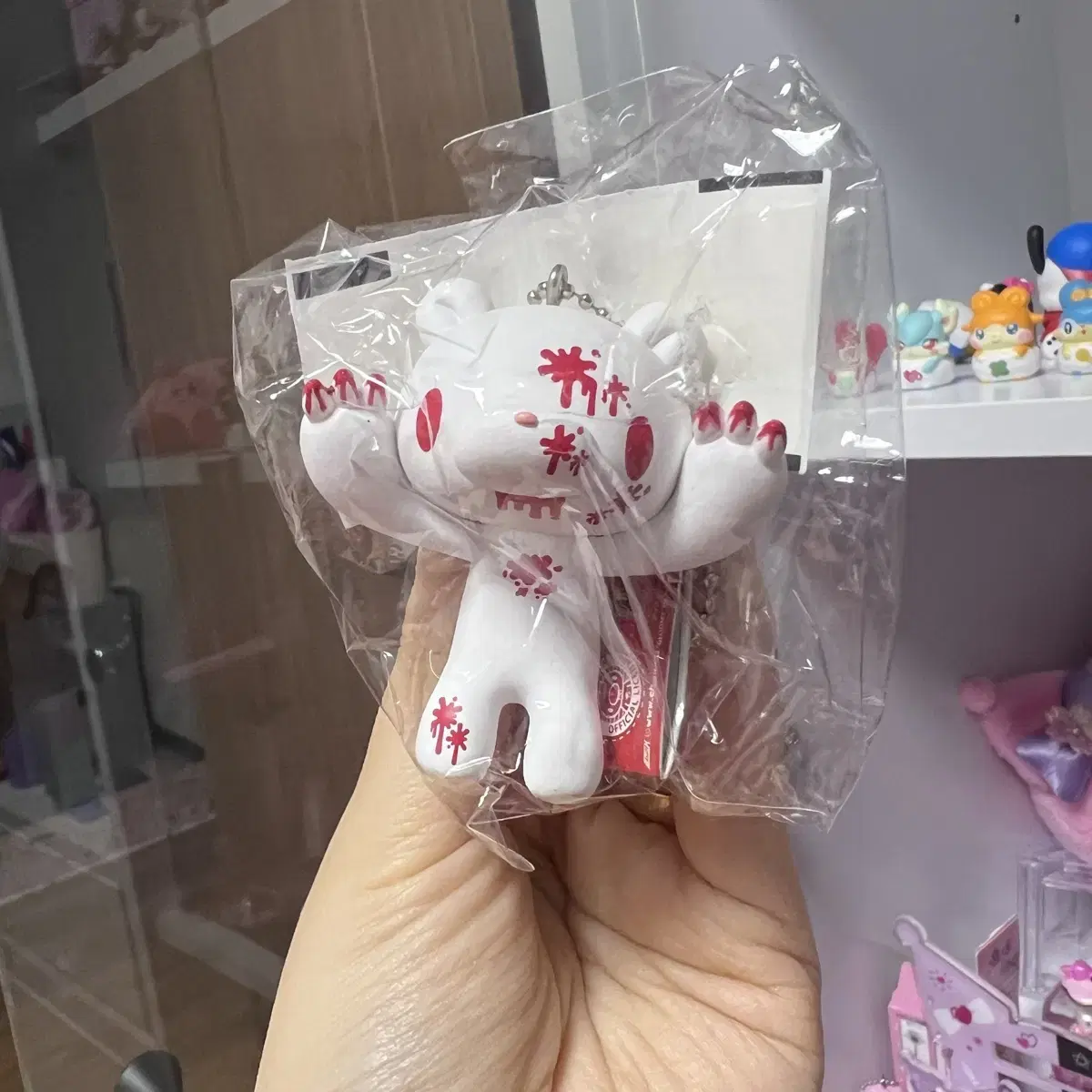 Glumibear White Red Edition