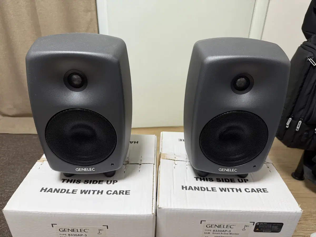 제네렉(genelec) 8330A + GLM kit 판매합니다.