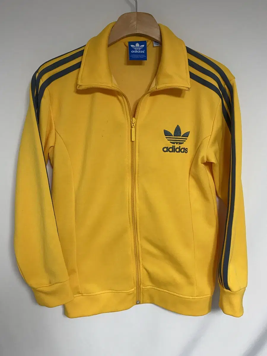 [Size M/Gold] Adidas Old School Europa Tracktop Jersey Yellow-Grey