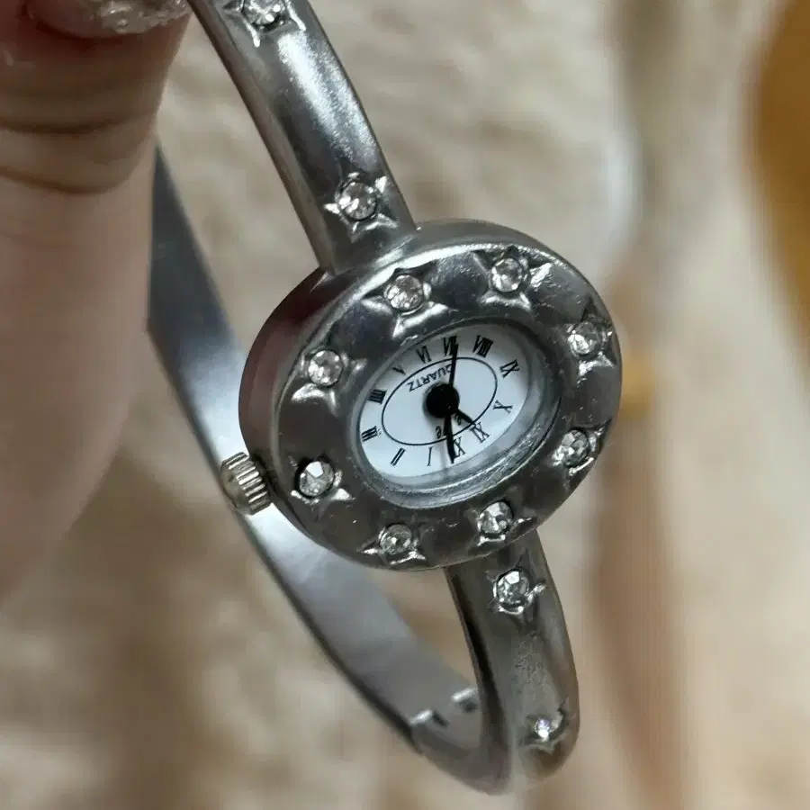 eeespace 화이트 스타 워치 white star watch