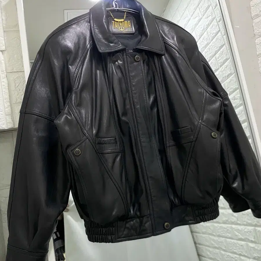 Vintage Leather Bomber Jacket