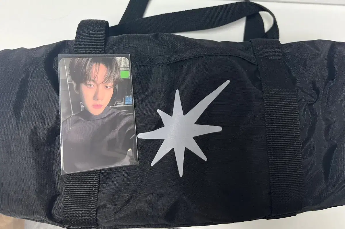 baekhyun lightstick pow bag wts concert md lonsdalight