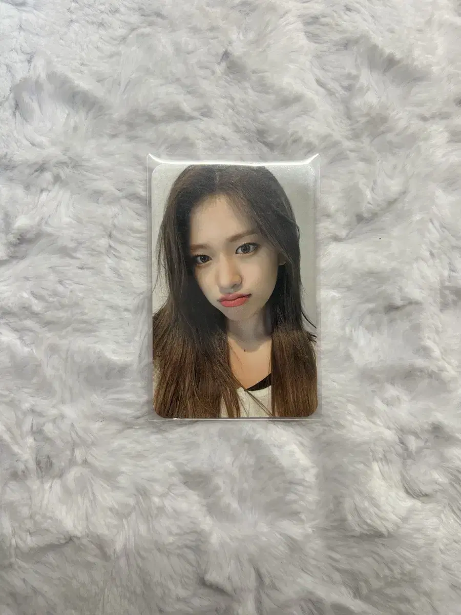 ive ahn yujin photocard