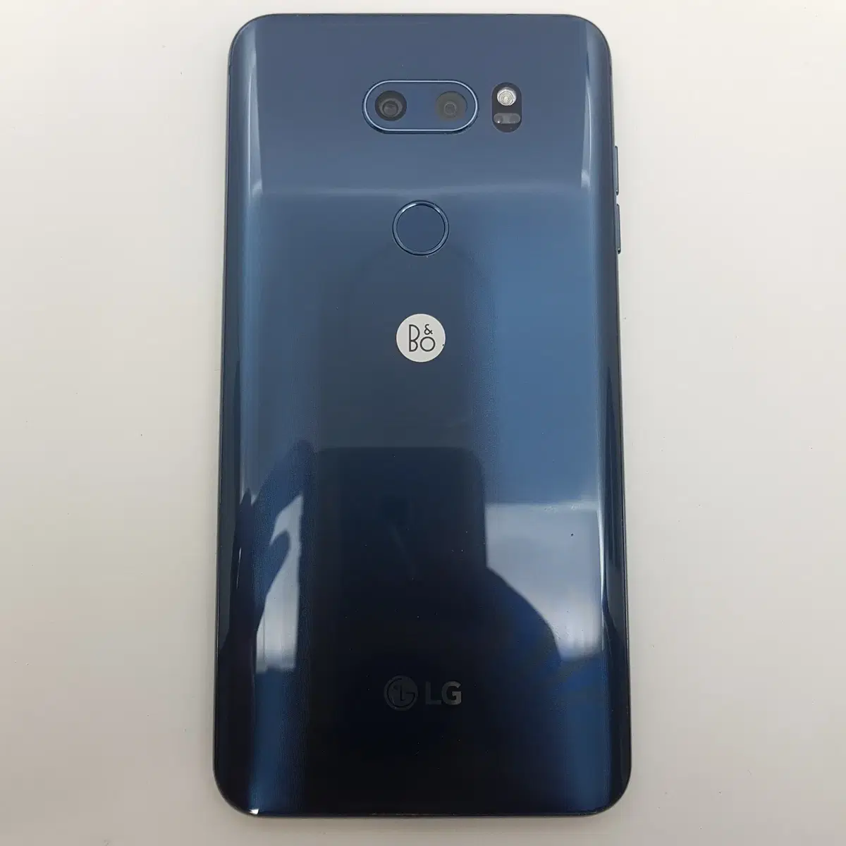 서울 LG V30 (브이30,V300) 64기가 블루 팝니다.