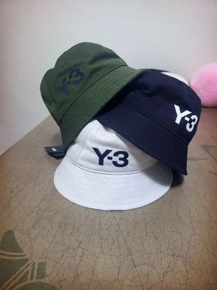 Y-3 버킷햇