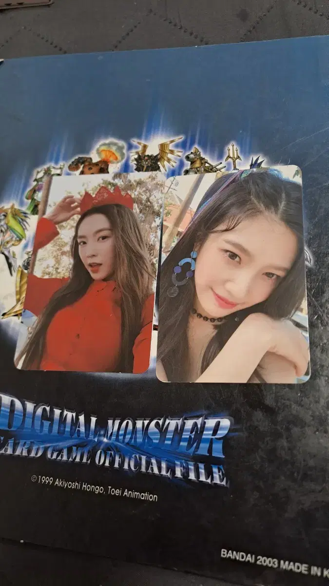 Red velvet peekaboo photocard sells two kinds