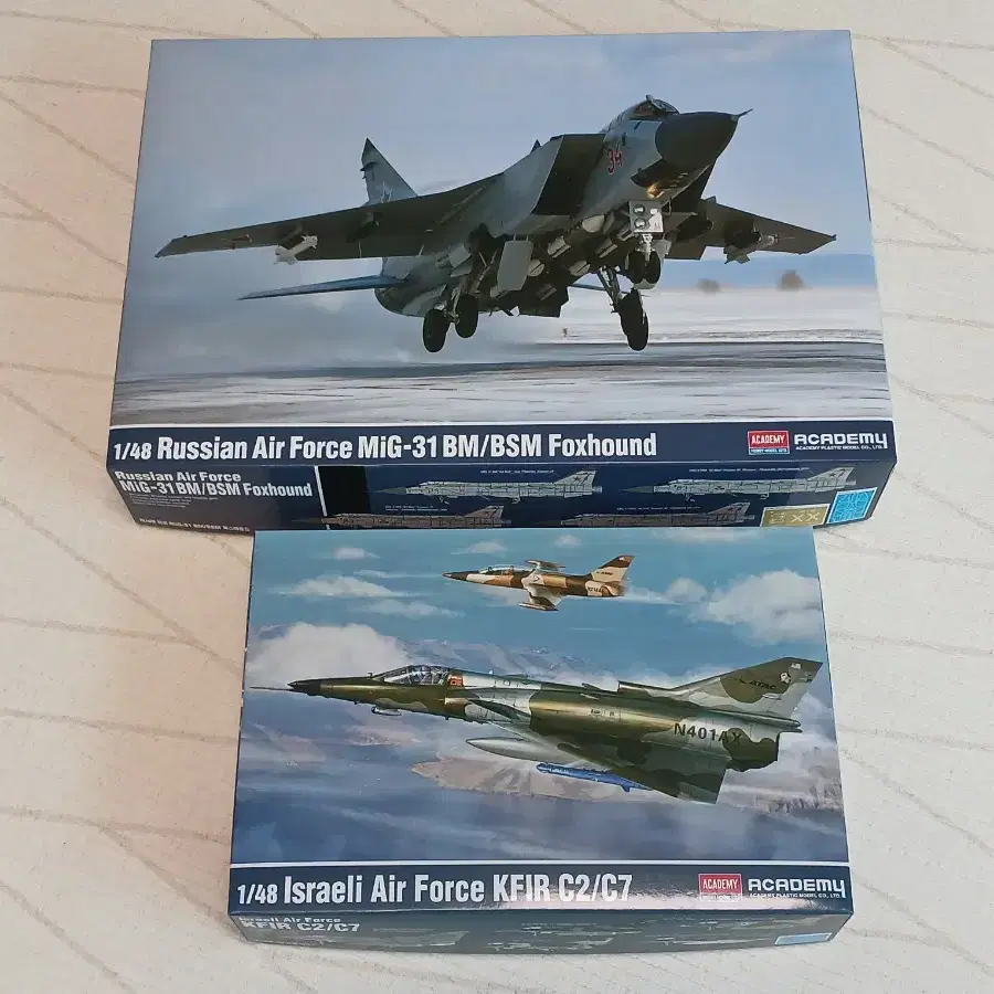 아카데미과학 팝업스토어 한정판 1/48 KFIR, 1/48 MiG-31