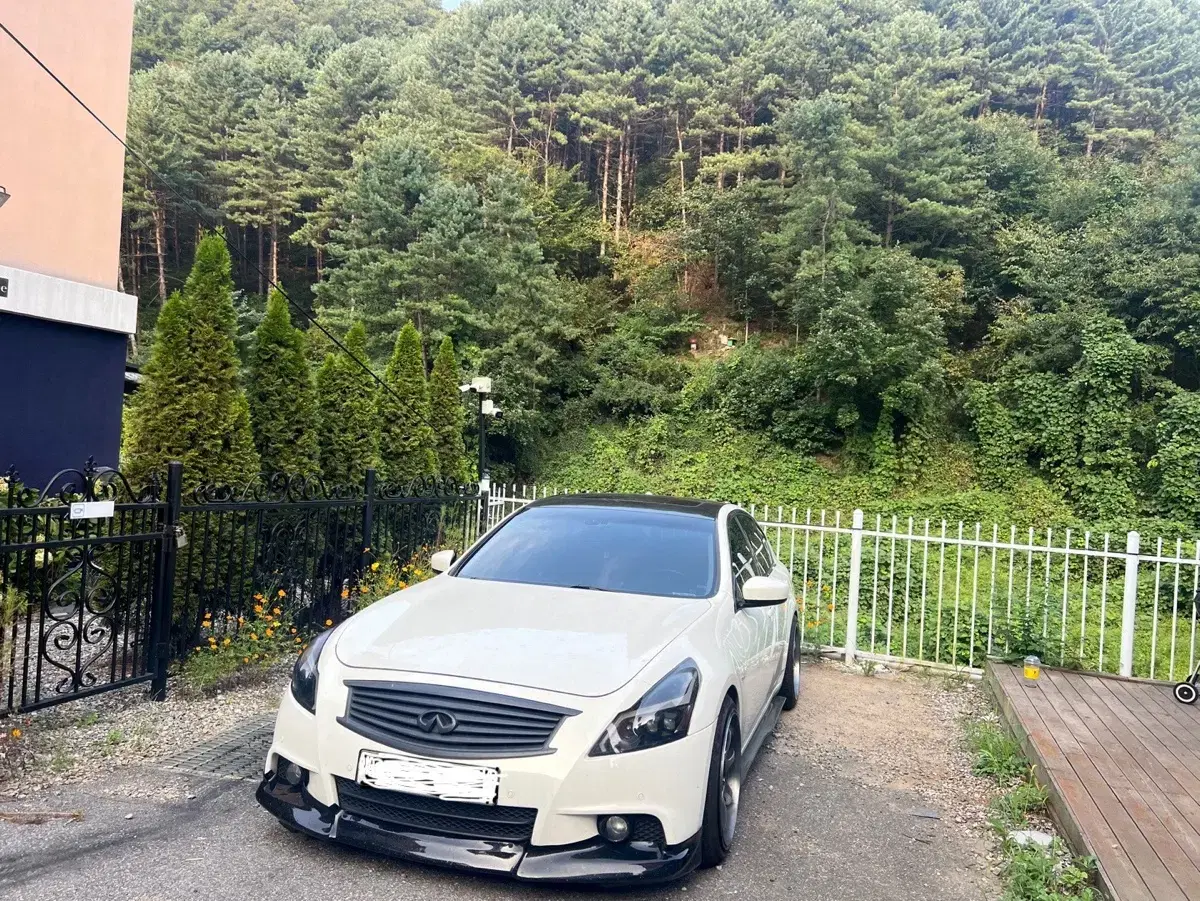 인피니티 G37s 10년식