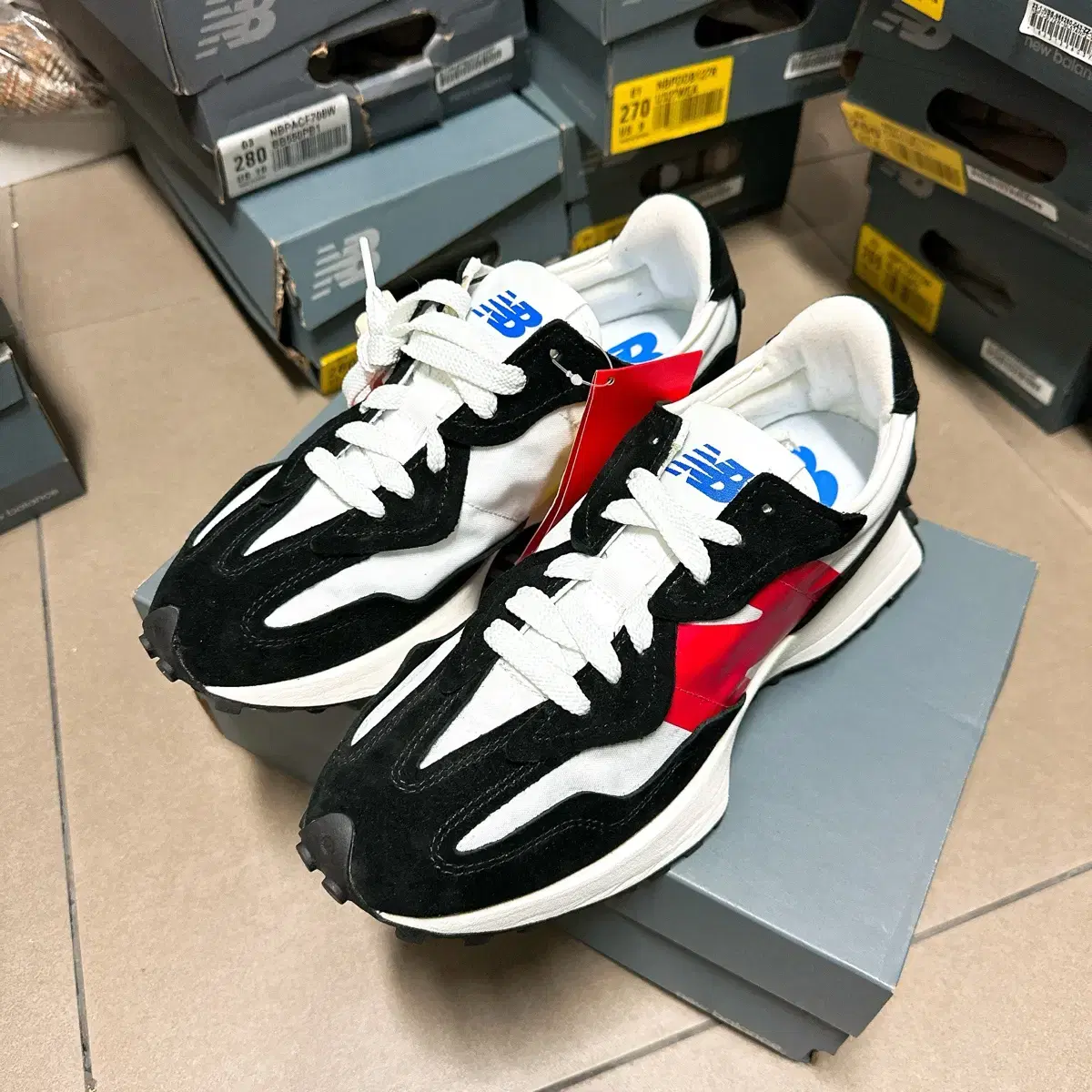 (정품/새상품) NEW BALANCE 뉴발란스 남성 블랙 화이트 327