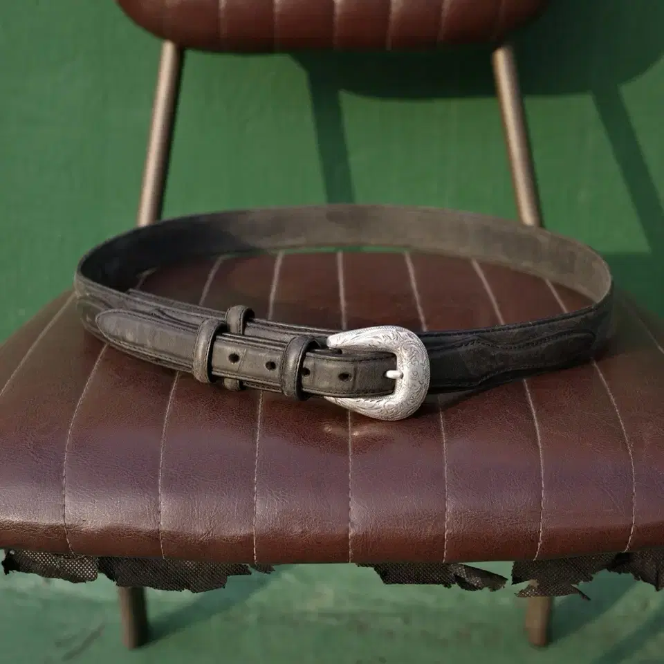 1990's Chrome Leather Western Belt