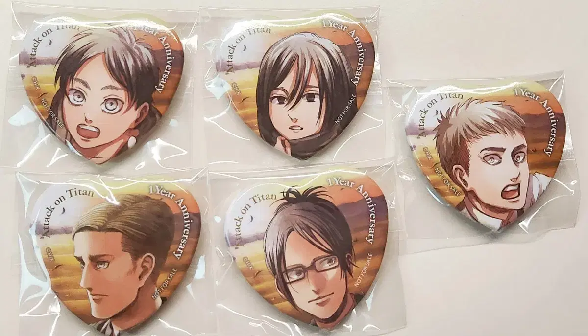 Attack on Titan ANIQUE original canvas badge eren mikasa elvin jin hanji jiang libai