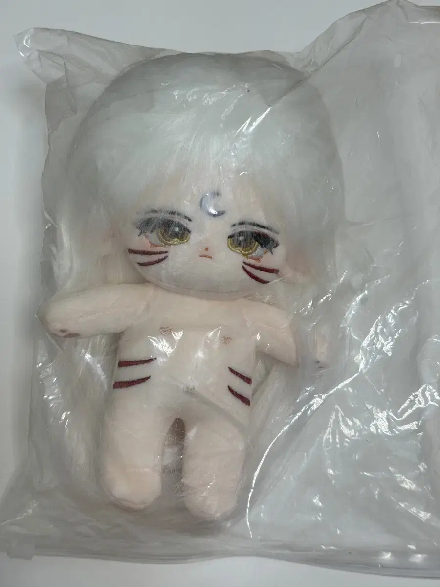 Inuyasha Sesshomaru 20cm doll wts!