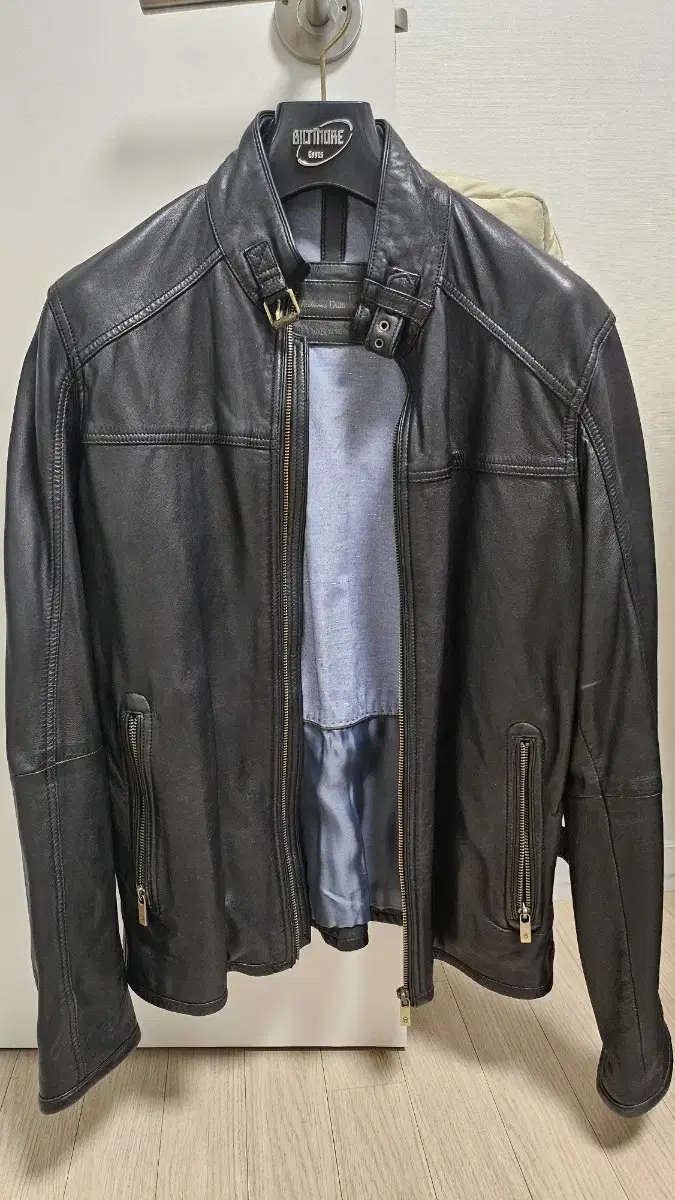 Massimo Dutti Leather Jacket Leather Jacket sells