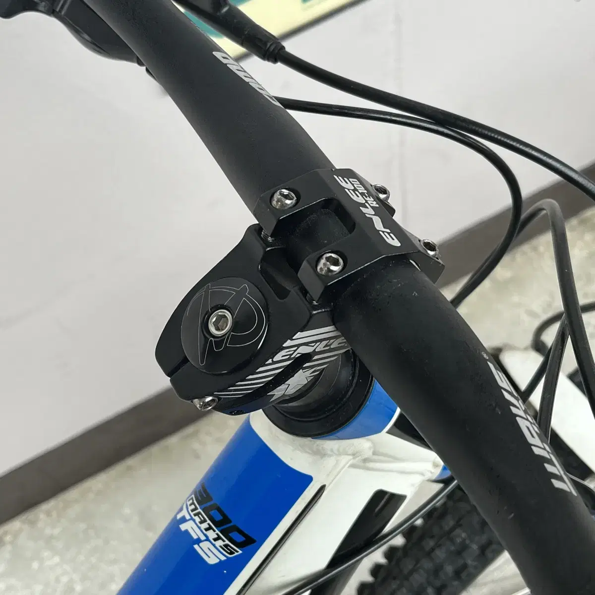 메리다 TFS300 mtb