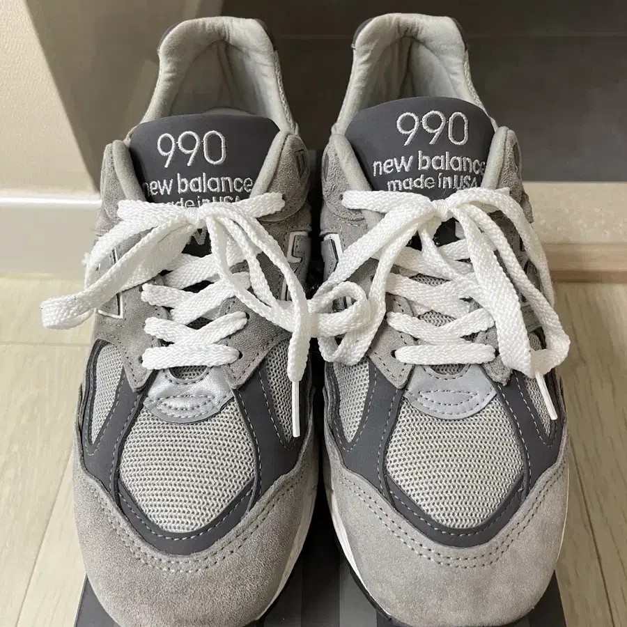 뉴발란스 990V2 M990GR2 US8 260사이즈