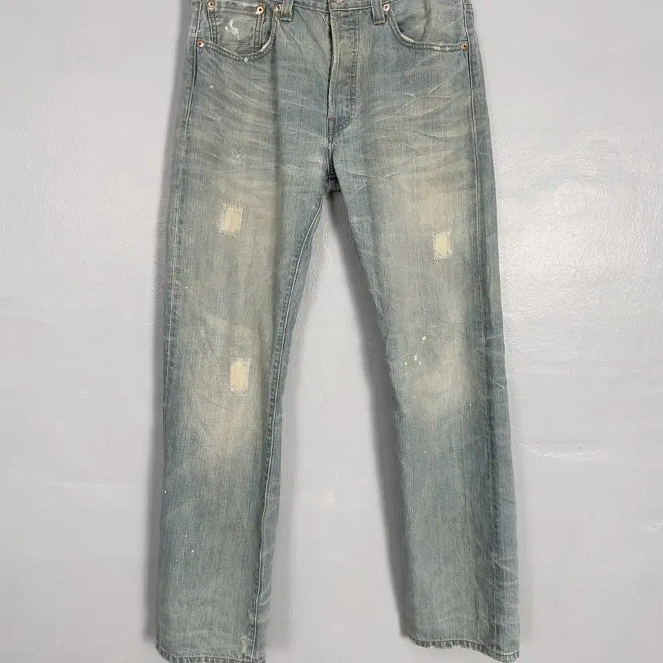 vintage levis 501 distressed