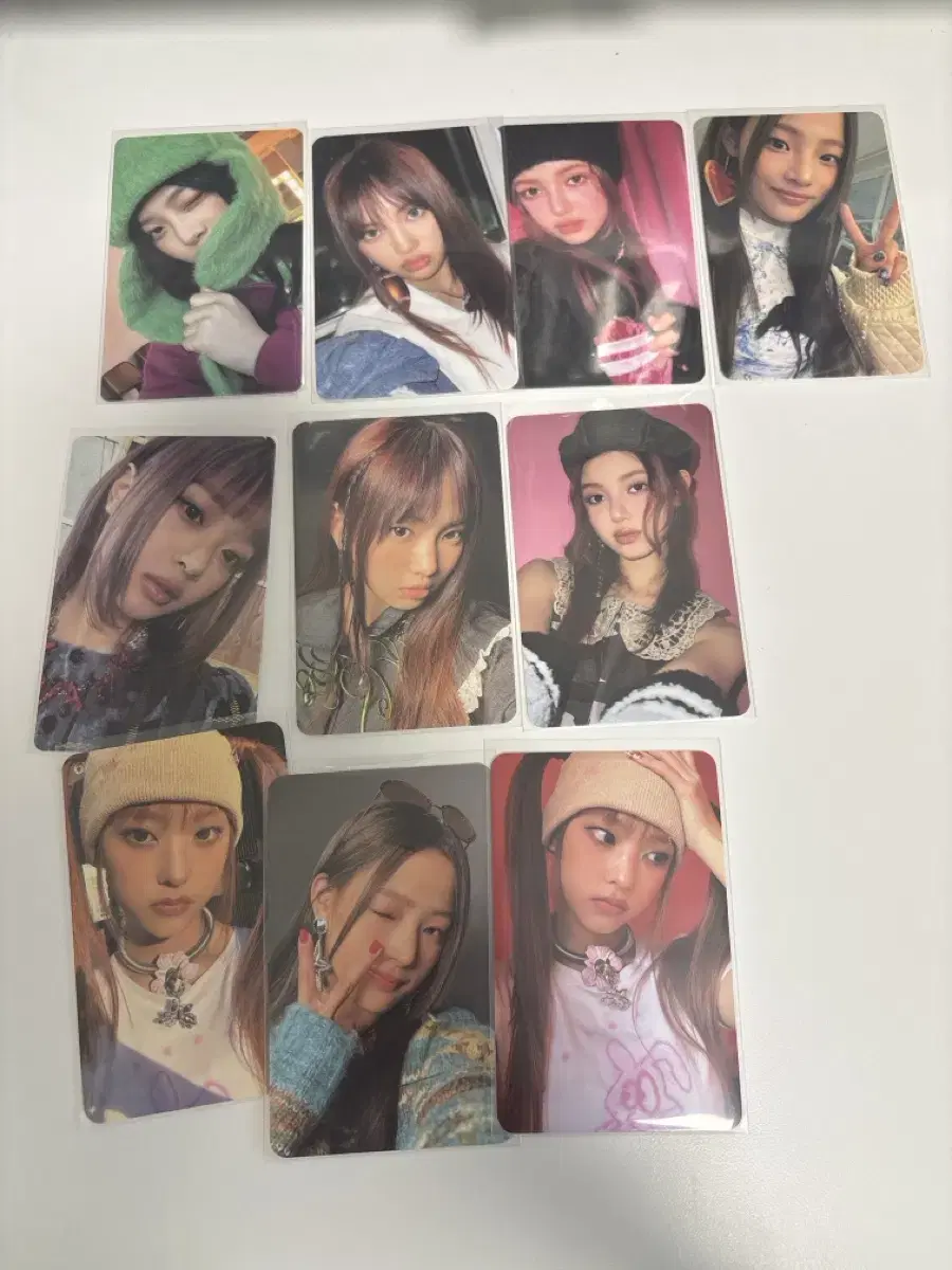 New Jeans photocard (official goods as a bonus)