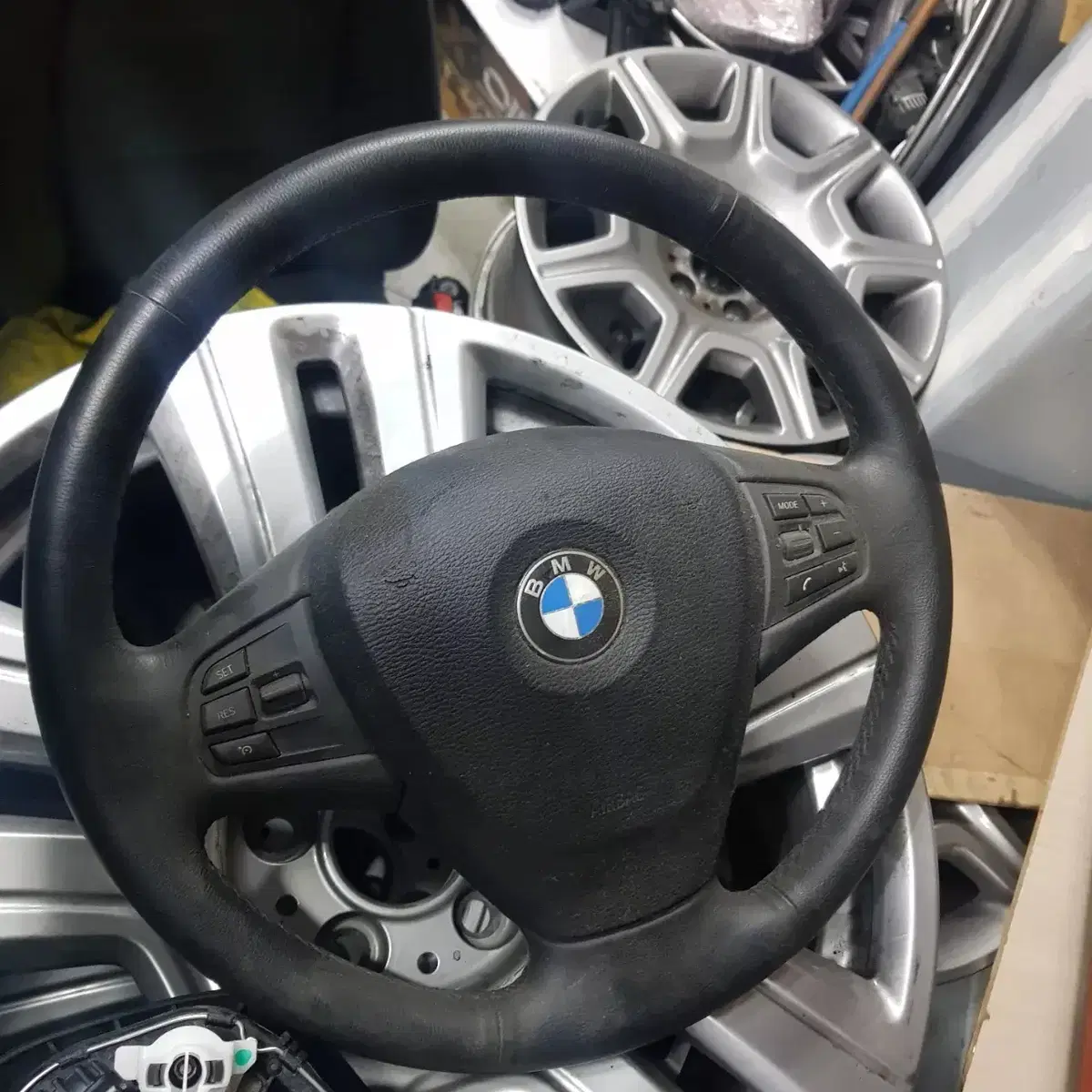 정품 bmw f30 순정 중고 핸들 (에어백포함) 판매