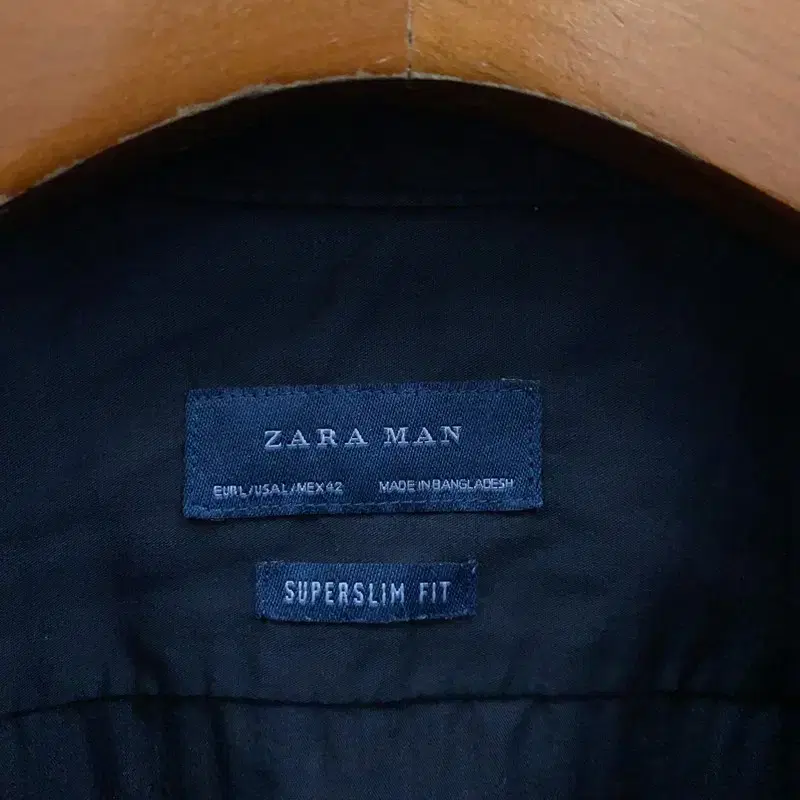 자라 ZARA 블랙 남자 셔츠 105 A05415